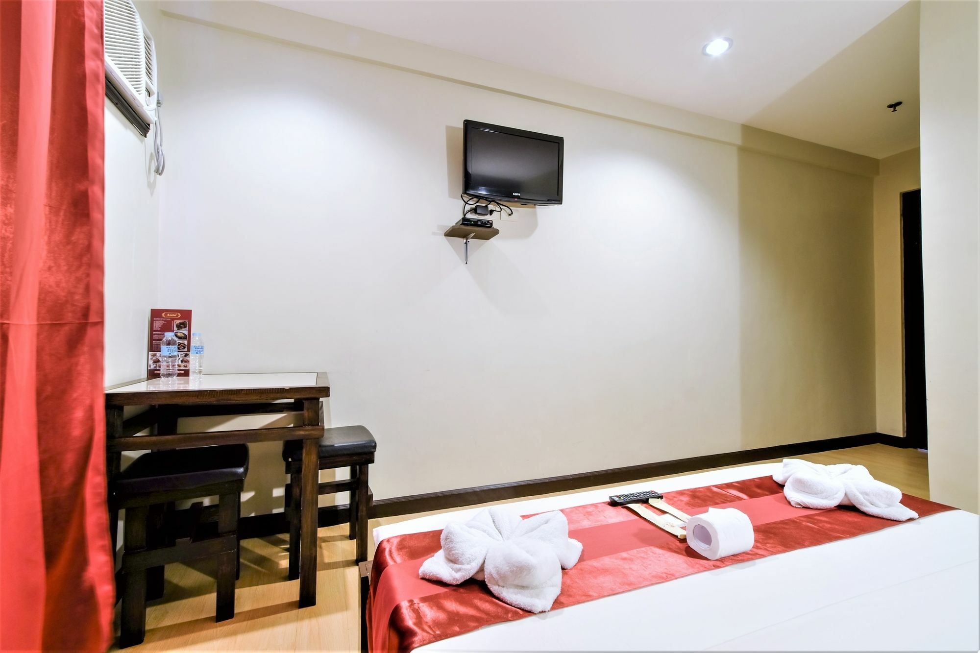 Zen Rooms Basic Aurora Pasay Buitenkant foto