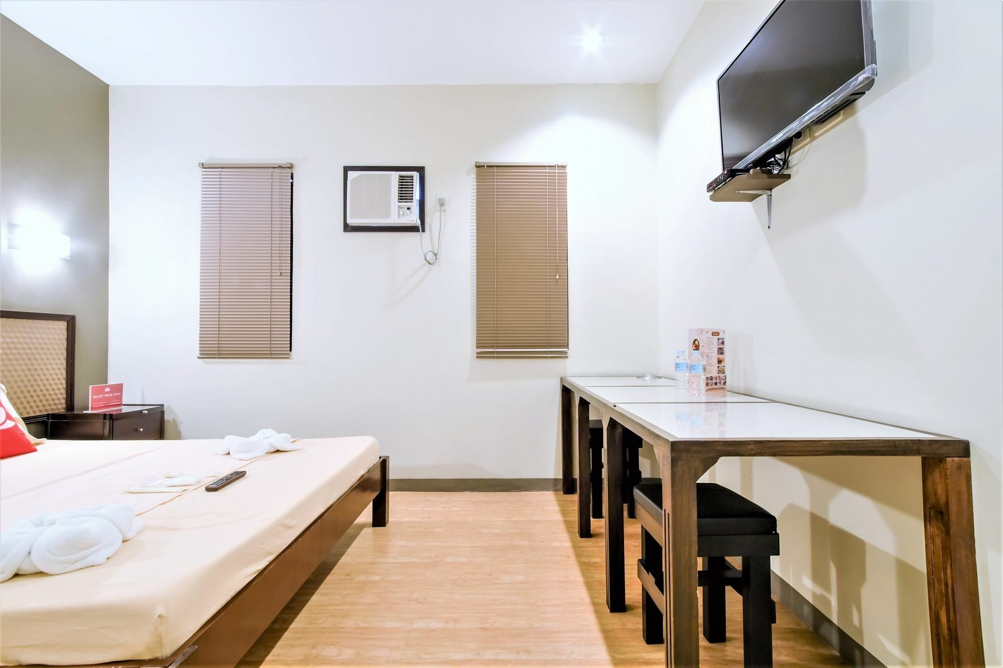 Zen Rooms Basic Aurora Pasay Buitenkant foto