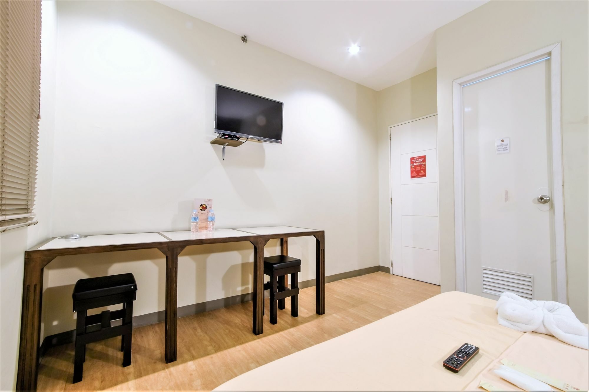 Zen Rooms Basic Aurora Pasay Buitenkant foto